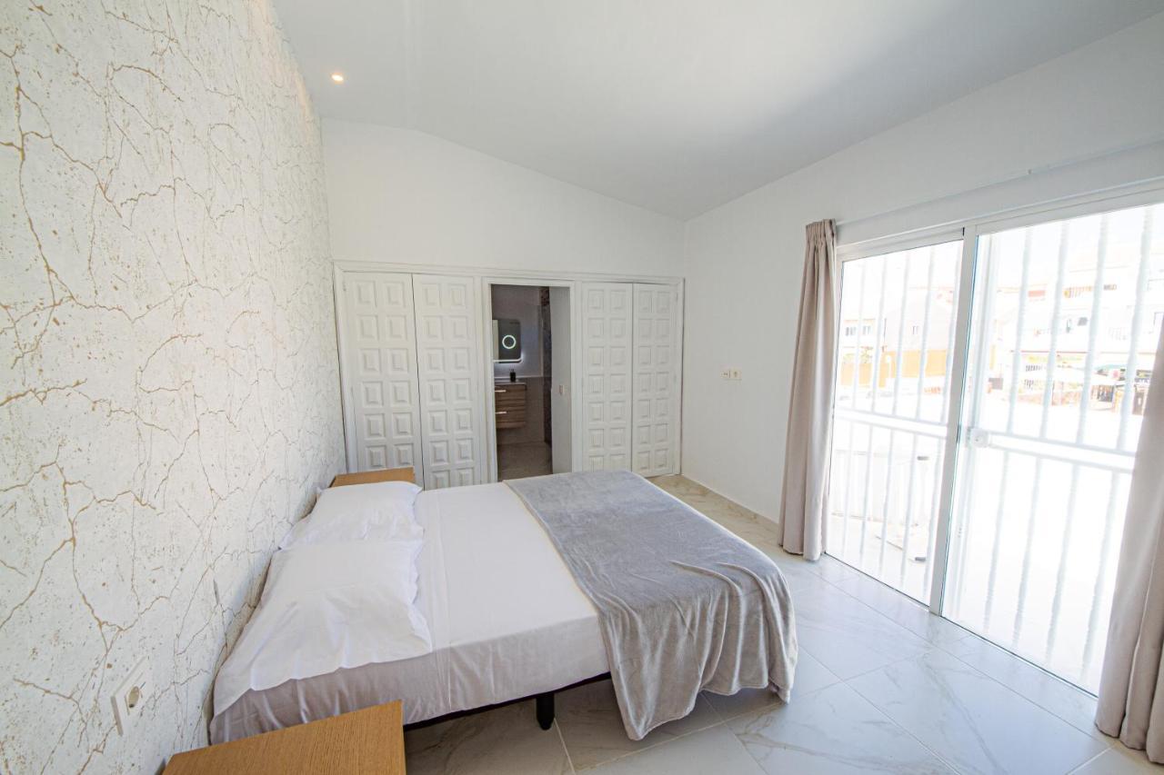 Green Point 3 Bed Holiday House Villa Arona  Bagian luar foto